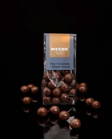 Drop met chocolade en karamel en zeezout