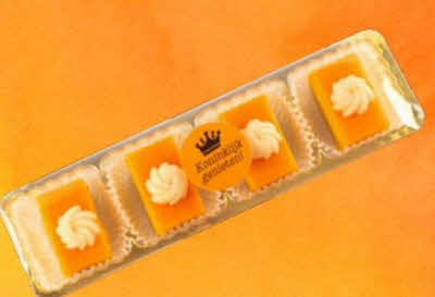 Oranje mini tompouce